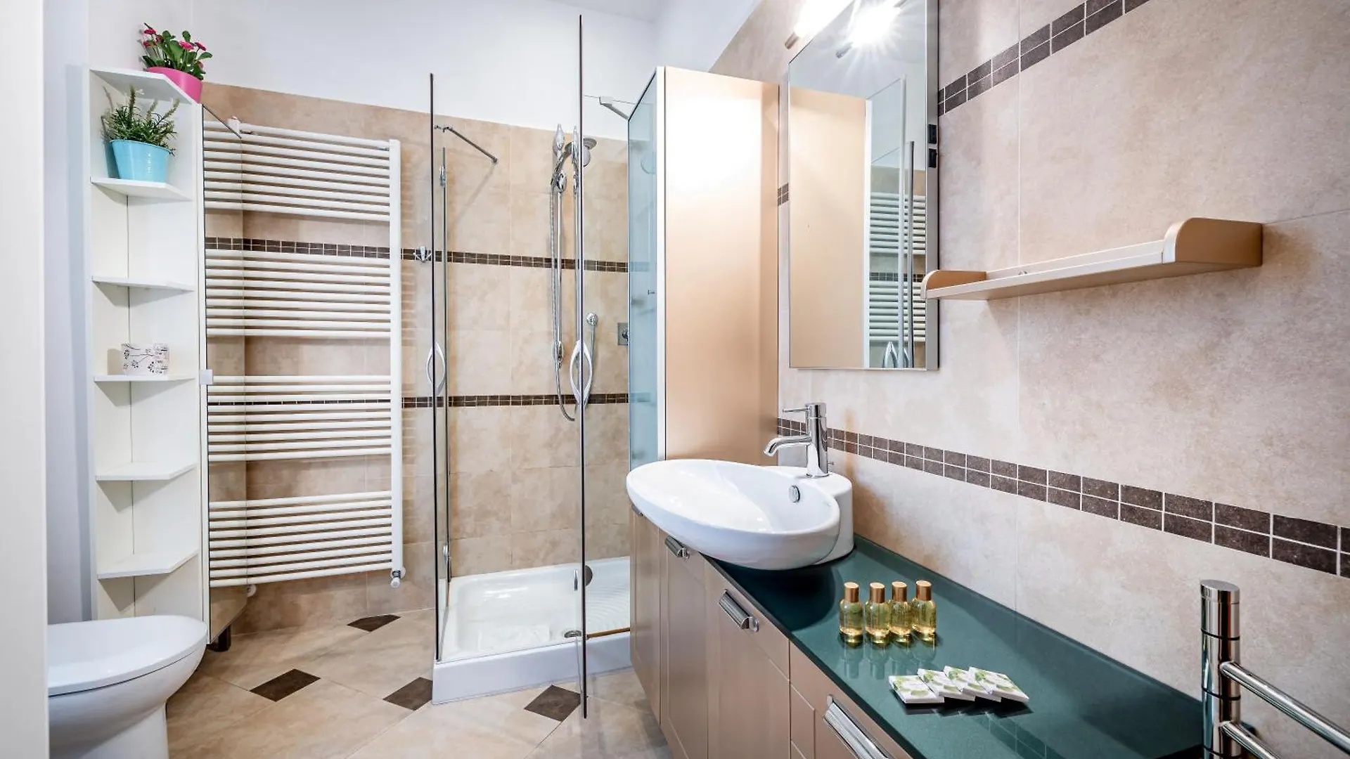 Yd Your Quiet Escape In The City Center Florence Apartment