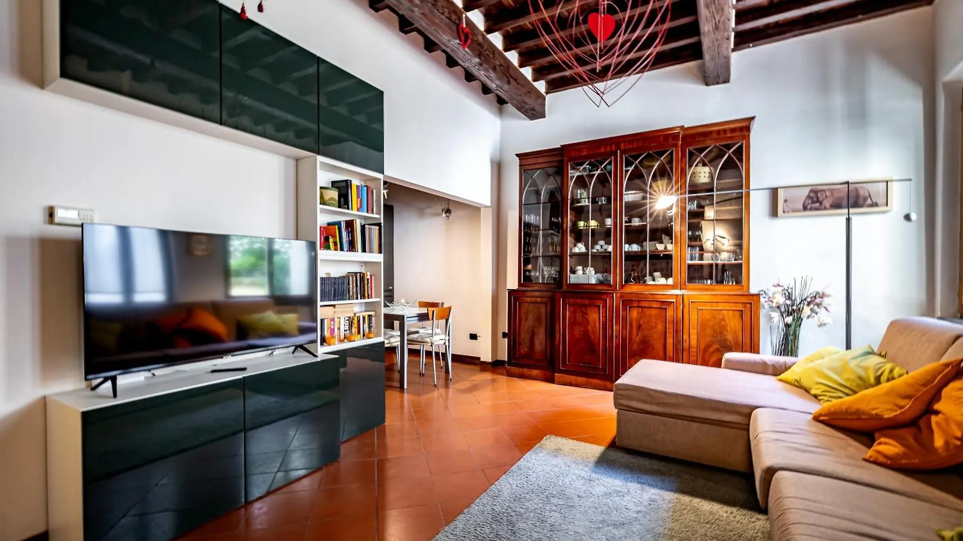 Apartment Yd Your Quiet Escape In The City Center Florence