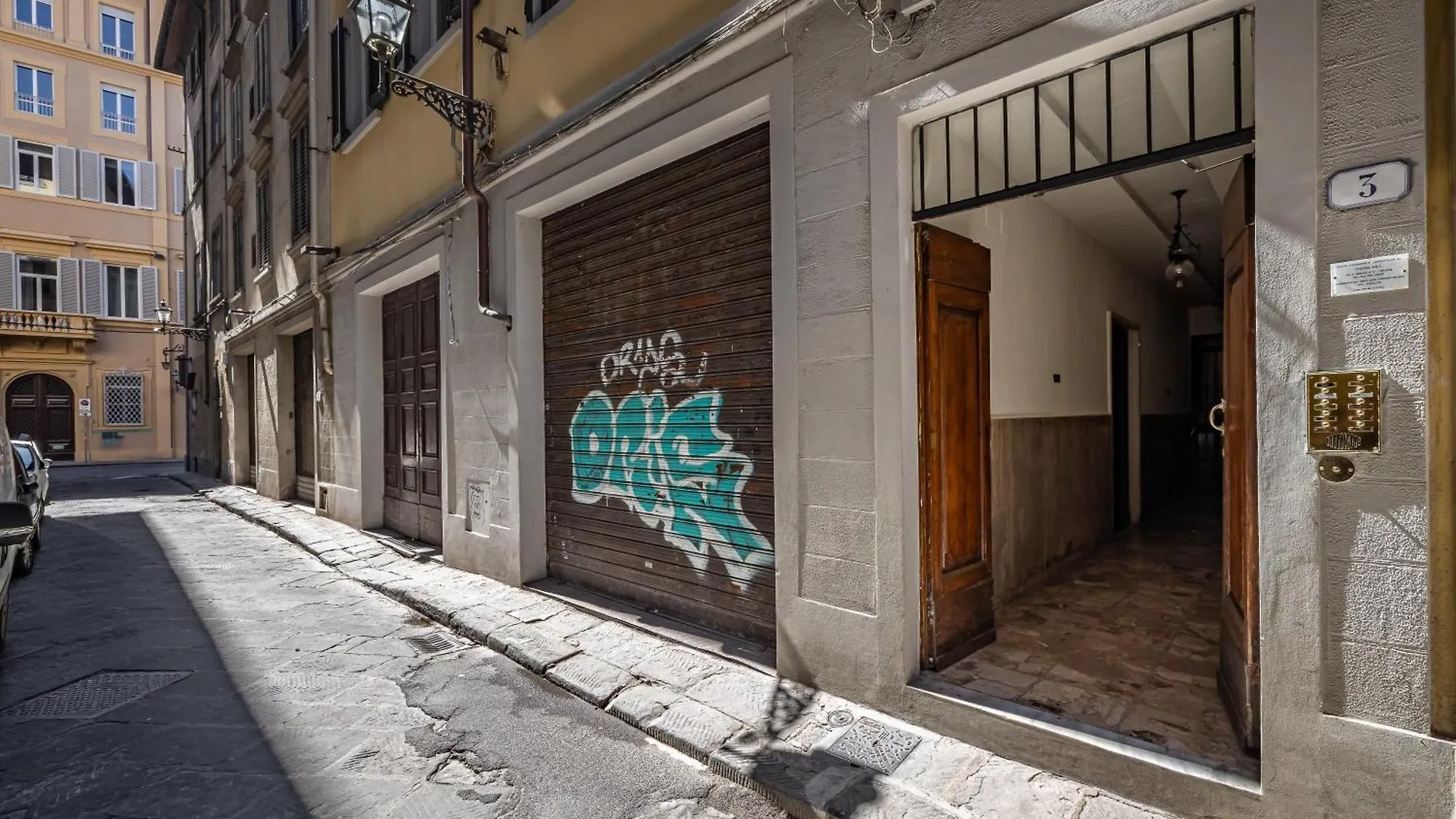 Apartment Yd Your Quiet Escape In The City Center Florence